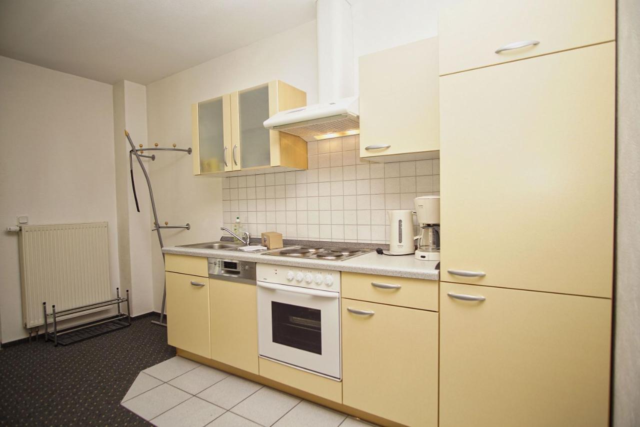Nah Am Meer, Ruhige Lage, Gratis Nutzung Vom Ahoi Erlebnisbad Und Sauna In Sellin - Haus Inselblick Fewo 01 ゲーレン エクステリア 写真