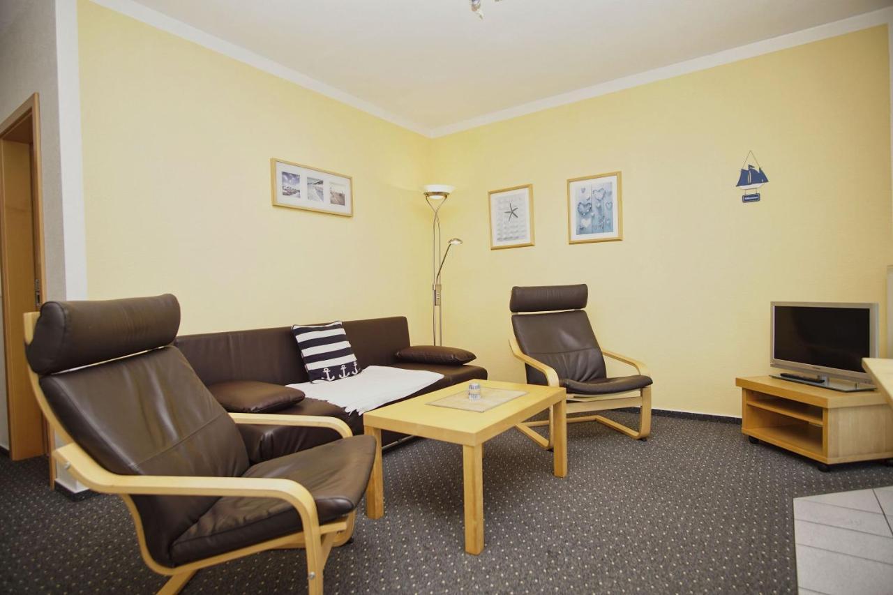 Nah Am Meer, Ruhige Lage, Gratis Nutzung Vom Ahoi Erlebnisbad Und Sauna In Sellin - Haus Inselblick Fewo 01 ゲーレン エクステリア 写真